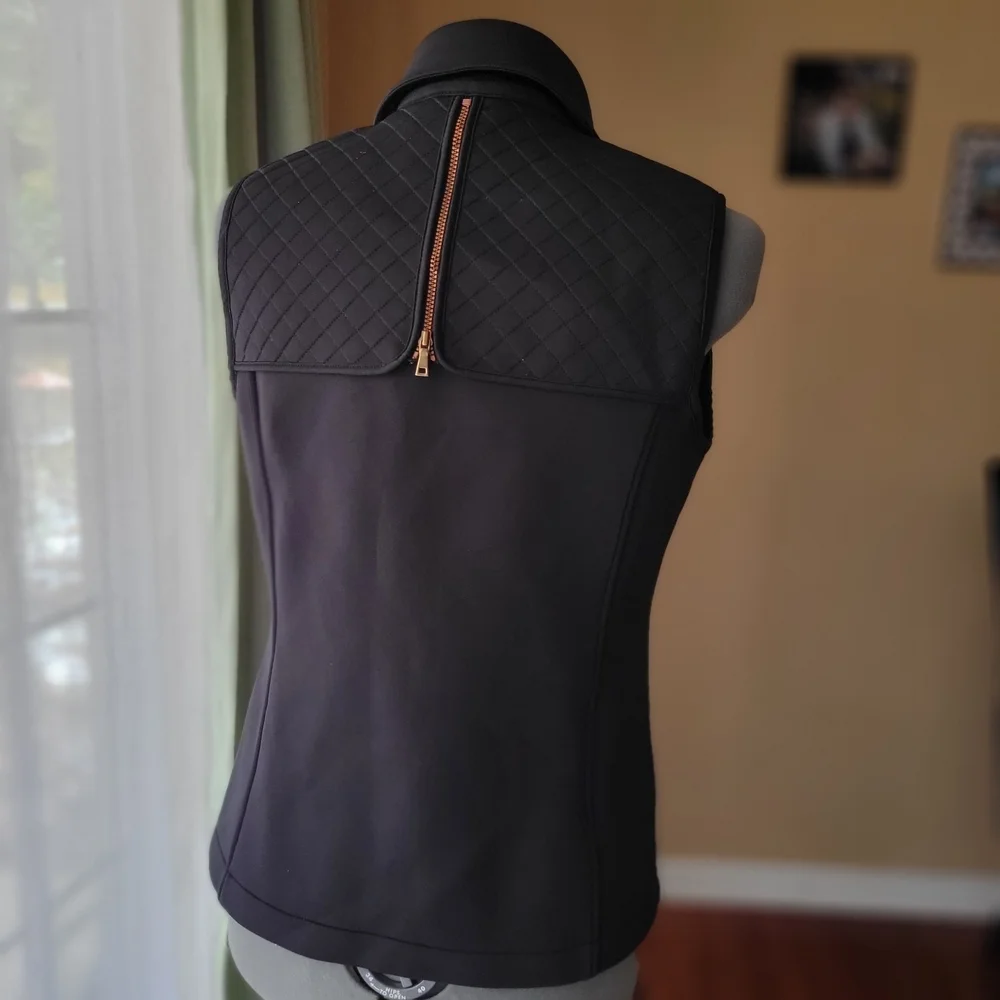 EP Pro Black Quilted Vest with Gold Accents Women's‎ Size Small
